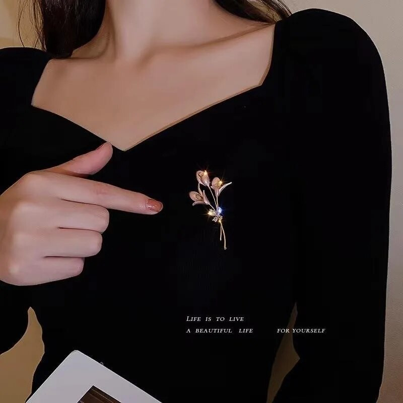 Nove emajlirane igle, broševi s cvijetom ljiljana za žene, elegantna vjenčanja, banketi, LGBT broševi, igle, pokloni, ukrasi za košulje