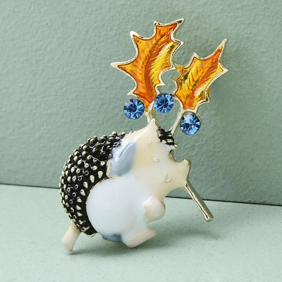 Wuli&baby jauks ezis, turot lapu, sarkanas kristāla pupiņas, saktas Lucky emalja dzīvnieku rotaslietas žetonu piespraudes