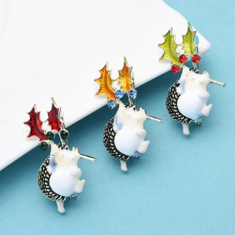 Wuli&baby jauks ezis, turot lapu, sarkanas kristāla pupiņas, saktas Lucky emalja dzīvnieku rotaslietas žetonu piespraudes