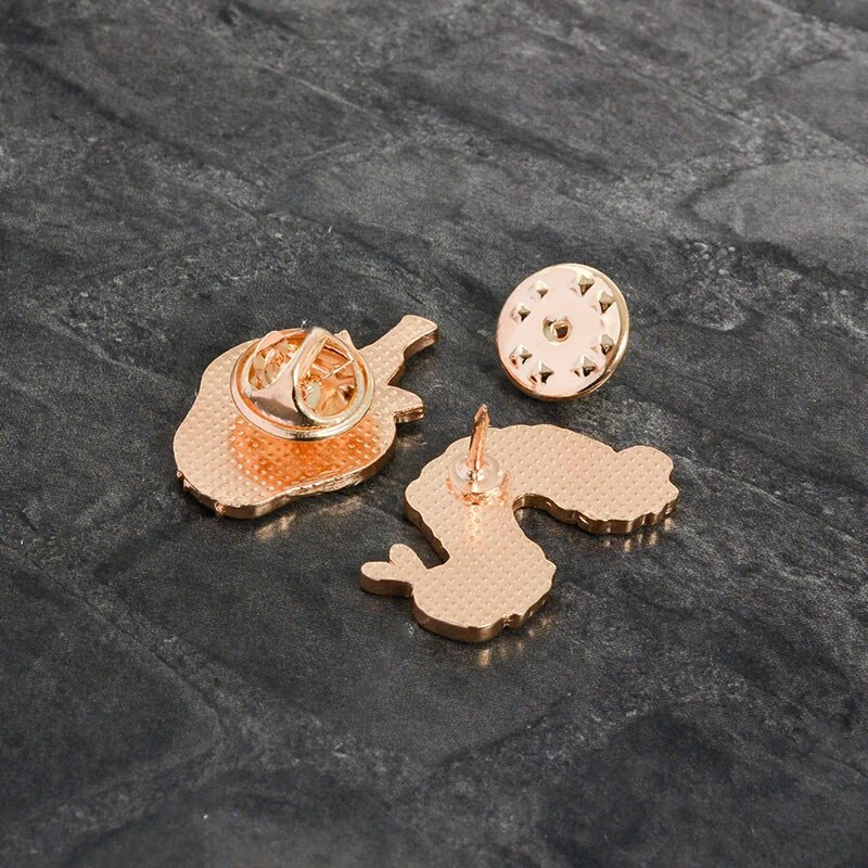 Izsalkušie Kāpuri Stāstu grāmata Zemeņu Catroon piespraudes Augļu saktas Emaljas piespraudes Atloka piespraudes rotaslietas Draugiem Bērniem Dāvanas