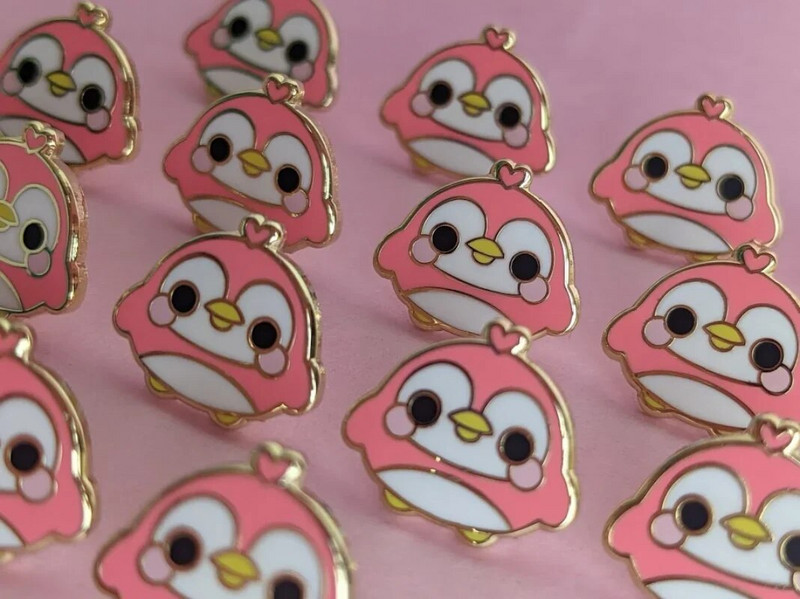 Kawaii Tiny Frog Cieta emalja rozā/zaļa vardes atloka piespraudes Dzīvnieku nozīmītes sakta dārglietu aksesuāram