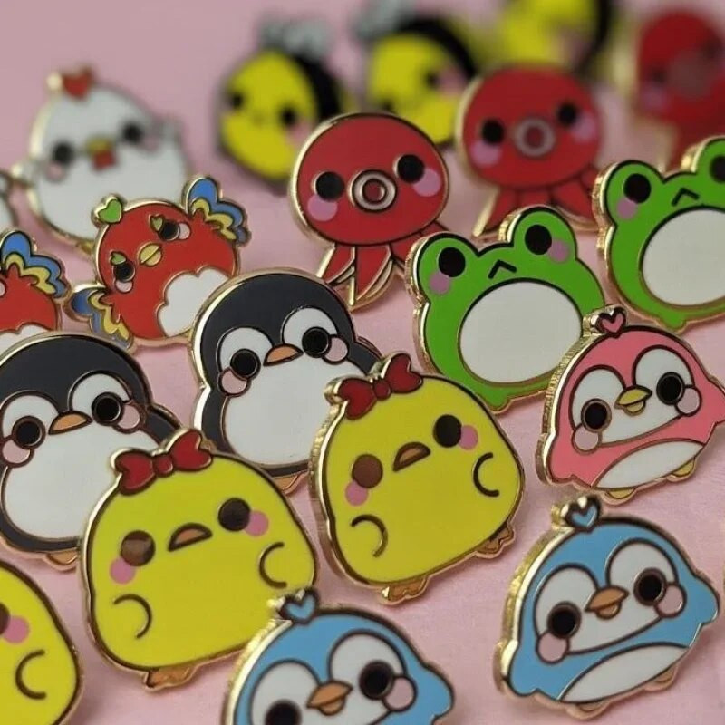 Kawaii Tiny Frog Cieta emalja rozā/zaļa vardes atloka piespraudes Dzīvnieku nozīmītes sakta dārglietu aksesuāram