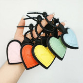 5 krāsu sirds formas PU ādas atslēgu piekariņi sievietēm Jauki sirds atslēgu piekariņi aksesuāri Rokassomu dekorēšana Auto atslēgu piekariņu vairumtirdzniecība
