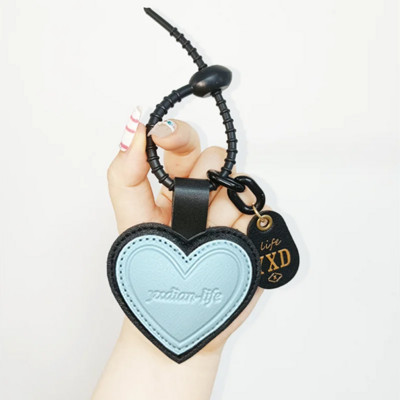 5 krāsu sirds formas PU ādas atslēgu piekariņi sievietēm Jauki sirds atslēgu piekariņi aksesuāri Rokassomu dekorēšana Auto atslēgu piekariņu vairumtirdzniecība