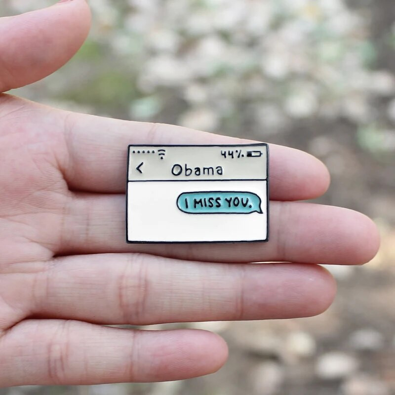 GDHY grāmatu emaljas piespraudes Grāmatu piespraudes Burvju grāmata Burvju bumba Papīra rullis Lasīšanas nozīmītes Literāras atloka piespraudes Rotaslietas Grāmata Broše