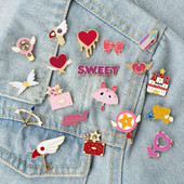 Χαριτωμένο ροζ πριγκίπισσα με σμάλτο καρφίτσα κινουμένων σχεδίων μαγικό ραβδί Θησαυρός στήθος καρφίτσα καρφίτσα καρφίτσα καρφίτσα ρόλος καρδιά τσάντα πέτο Παιδικό δώρο κοσμήματα