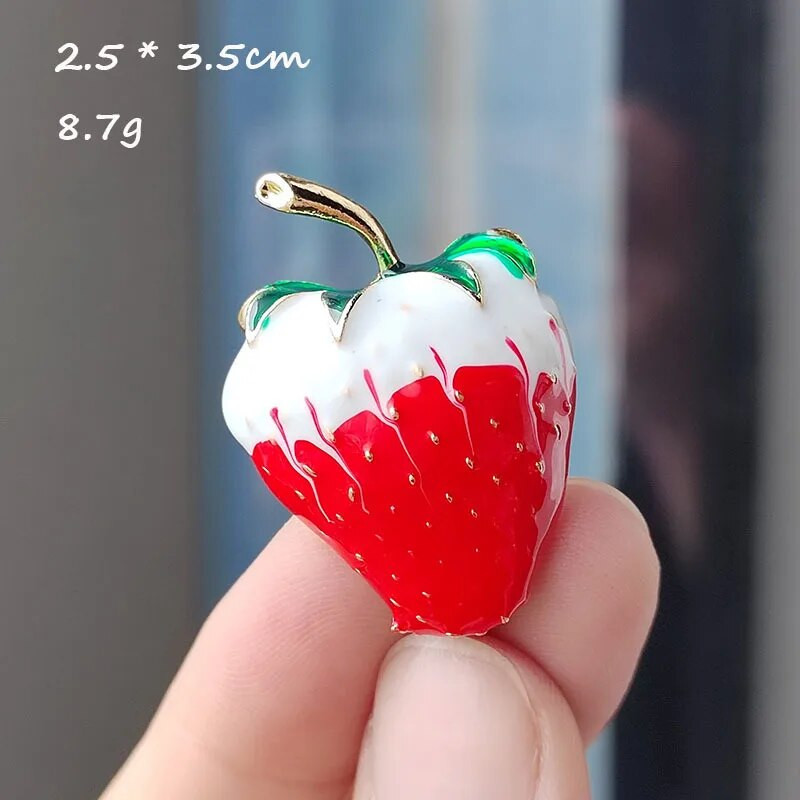 Vintage σμάλτο φράουλα καρφίτσες Φρούτα λουλούδι Strawberry Girl Μαργαριτάρι καρφίτσα Μεταξωτό μαντίλι πόρπη Ρούχα Αξεσουάρ τσάντα καπέλων DIY