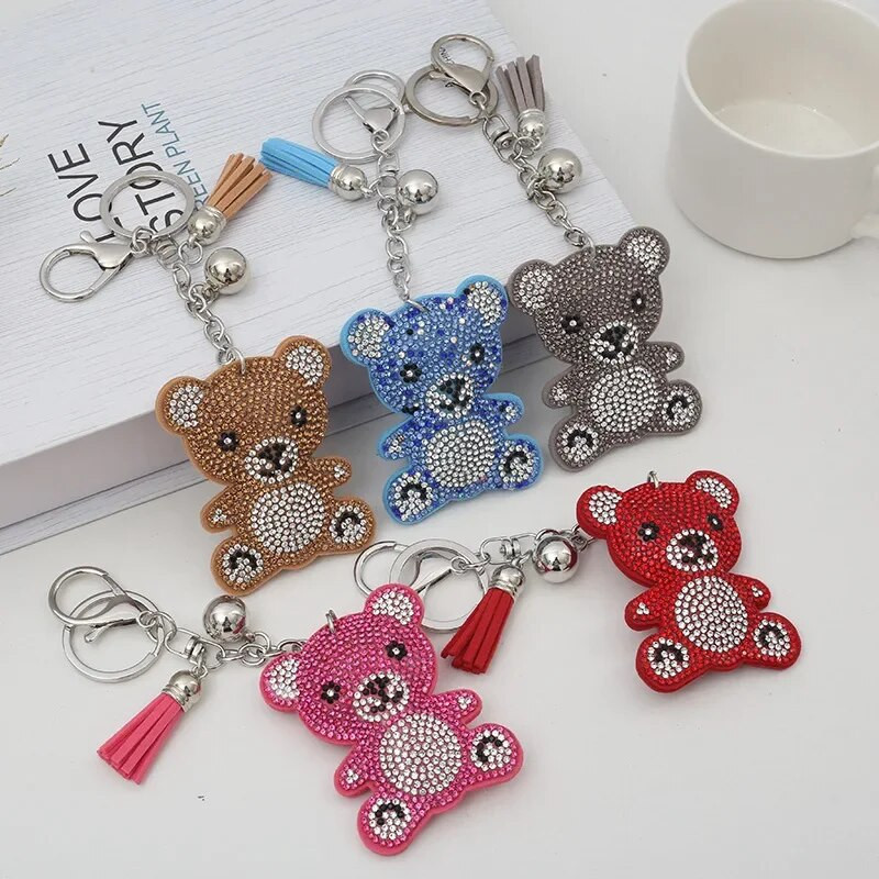 Creative New Cartoon Bear Hot Drilling Car Chain Key Chain Fashion χαριτωμένη τσάντα αρκούδα Φούντα κρεμαστό μπρελόκ για γυναίκες