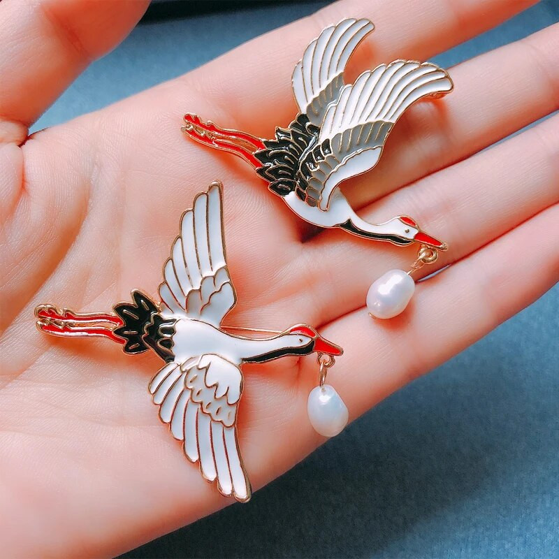 Muylinda Vintage Cranes Putnu Emaljas Pin Vintage Saldūdens Pērles Crane Charm Piespraudes sievietēm Luksusa piespraudes rotaslietas dāvana