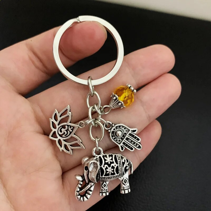 Novi plemenski etnički privjesci za ključeve Jedinstveni boemski poklon držač ključeva Lotos nakit Ručni slon privjesak za automobile za žene