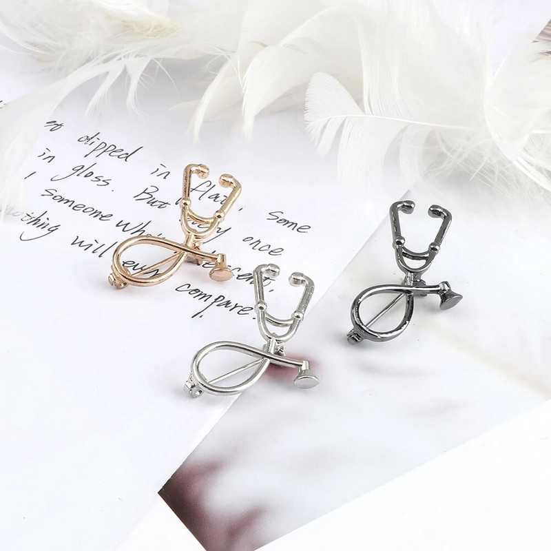 2-4gab/komplekts Radošās medicīniskās adatas Adatu stetoskops Sirds orgānu piespraudes medmāsai Ārsta soma Atloks nozīmītes Rotaslietas Dāvanas Vairumtirdzniecība