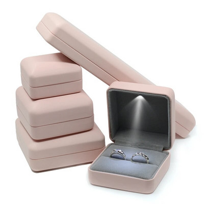 Годежен пръстен Кутия за обеци за жени Кутия за висулка за бижута с LED светлина Гривна Калъф за бижута Сватбена огърлица Витрина