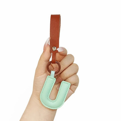 A līdz Z PU ādas sākuma burtu atslēgu piekariņš sievietēm Mode karikatūra konfekšu krāsu soma Tālruņa kulons automašīnas atslēgu piekariņš rotaslietas dāvanas