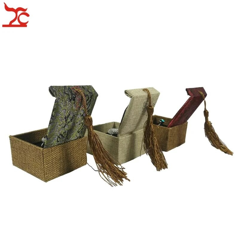 Luksusa pušķu linu gredzenu uzglabāšanas kaste Taisnstūrveida retro linu ekrāna kaligrāfija lotosa gredzenu organizatora displeja dāvanu kastīte 6,5 * 6 * 4 cm
