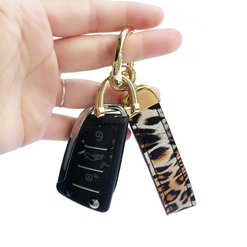 Leopard Print PU Leather O Rings Μπρελόκ αυτοκινήτου για γυναίκες 2021 New Cheetah Wrist Μπρελόκ Τσάντα Αξεσουάρ Κοσμήματα Χονδρική