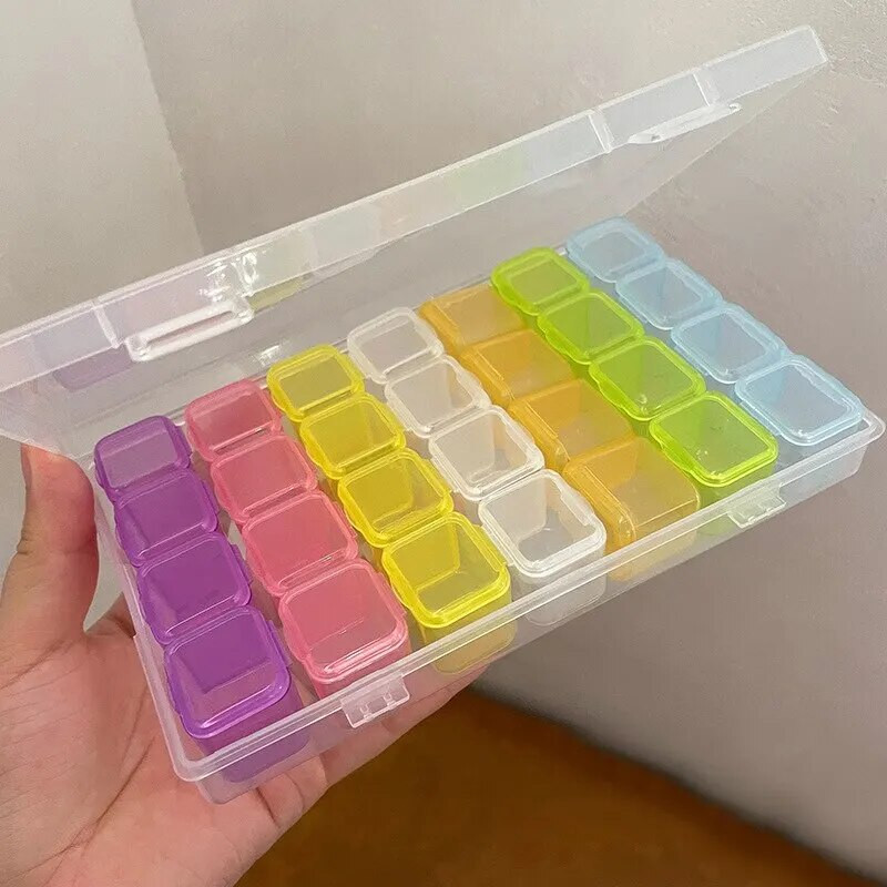 28 Grids Πλαστικό κουτί αποθήκευσης κοσμημάτων Κολιέ σκουλαρίκια Δαχτυλίδια κοσμήματα Συσκευασία οργάνωσης Φορητό κουτί αποθήκευσης φαρμάκων