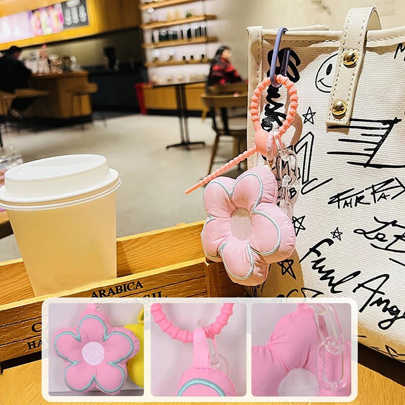 Modes pildīti atslēgu piekariņi kulonu soma piekariņi ar ziediem aksesuāri rokassomu rotājumi Jauka štrope automašīnas atslēgu ķēde