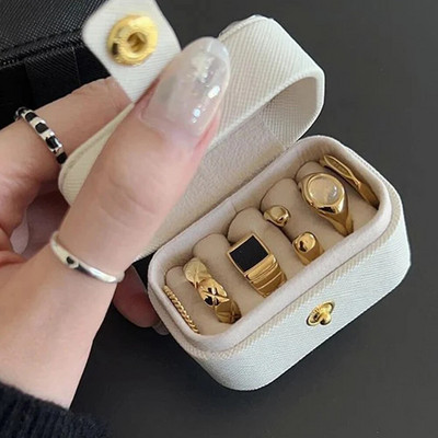 Μίνι μικρή κοσμηματοθήκη Φορητή θήκη δαχτυλιδιού Βιτρίνα Ταξιδιωτική κοσμηματοθήκη για δαχτυλίδι κολιέ σκουλαρίκια Κουτί αποθήκευσης Κοσμήματα Συσκευασία