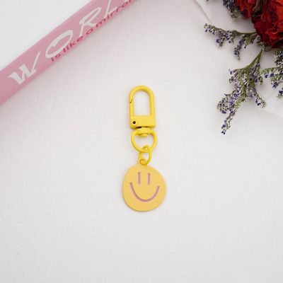 Dainy Happy Smiling Face Atslēgu piekariņš Candy Krāsa Emalja Metāla Kulons Sieviešu šarms Atslēgu soma Aksesuāri Atslēgu piekariņš
