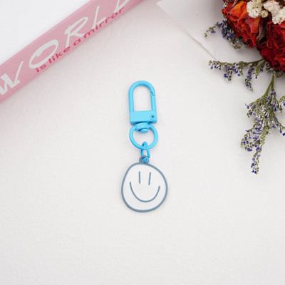 Dainy Happy Smiling Face Atslēgu piekariņš Candy Krāsa Emalja Metāla Kulons Sieviešu šarms Atslēgu soma Aksesuāri Atslēgu piekariņš