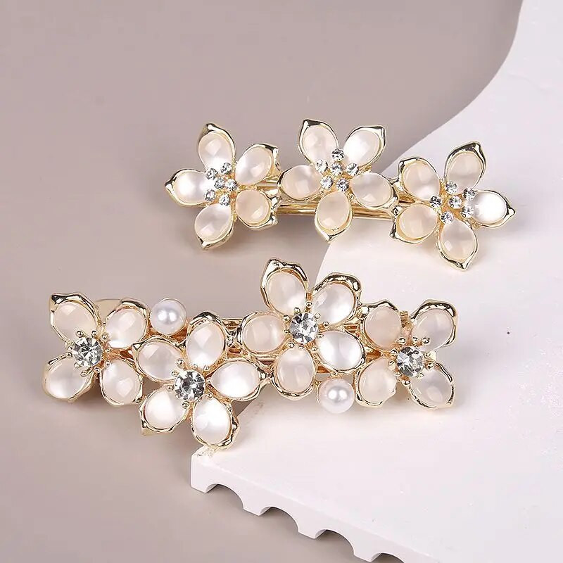 Jauns korejiešu balto ziedu pērļu pavasara klipsis boutique opāls bowknot horizontāls klips temperamenta sieviešu modes matu aksesuāri