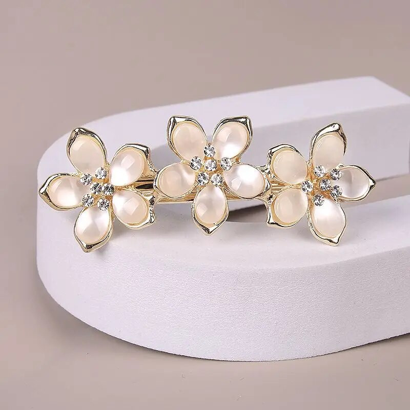 Jauns korejiešu balto ziedu pērļu pavasara klipsis boutique opāls bowknot horizontāls klips temperamenta sieviešu modes matu aksesuāri