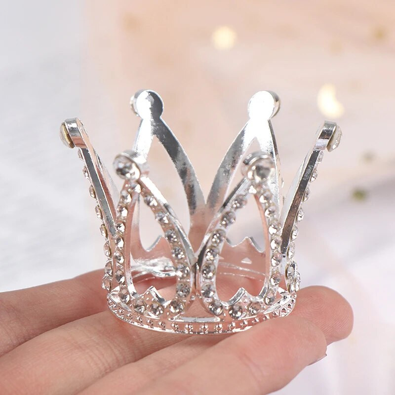 Mini Crown Princess Topper Crystal Pearl Tijara Dječji ukrasi za kosu za vjenčanje Rođendanska zabava Alati za ukrašavanje torti