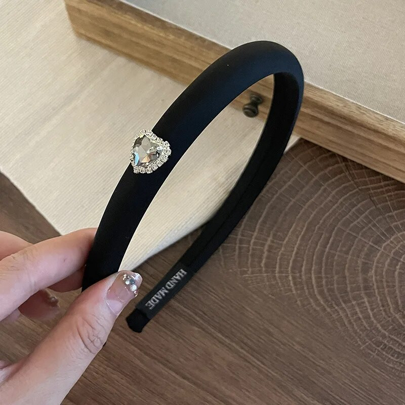 Σχήμα καρδιάς στρας Headband Atmosphere Pink Satin High Skull Top με φαρδιά άκρα φουρκέτα στολίδια για τα μαλλιά Γυναικεία