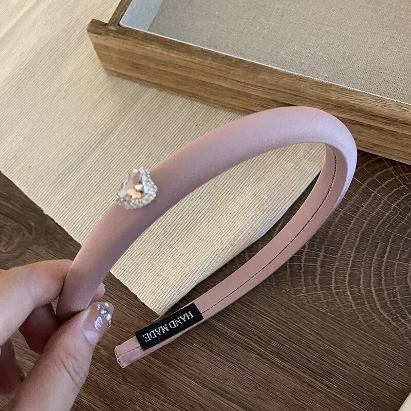 Σχήμα καρδιάς στρας Headband Atmosphere Pink Satin High Skull Top με φαρδιά άκρα φουρκέτα στολίδια για τα μαλλιά Γυναικεία