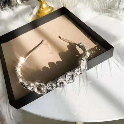 Crystal Rhinestone Bejeweled galvas saite sievietēm ar dzirkstošiem izrotātiem pērlītēm Boho melnu lapu matu lente Modes aksesuāri meitenēm