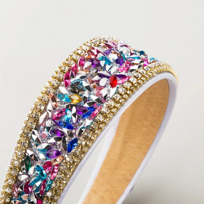 Kvaliteetne barokkstiilis täisteemantidega särav peapael Moodsad juukseaksessuaarid Naiste trendikas laia servaga juuksepael Juuksepael, rõngas, tüdruk