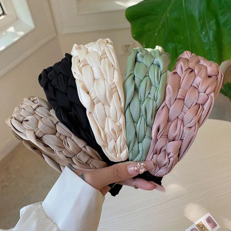 Bohēmijas krāsaina satīna bize