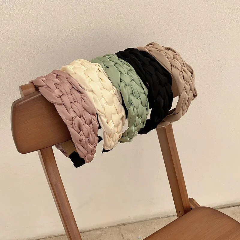 Bohēmijas krāsaina satīna bize