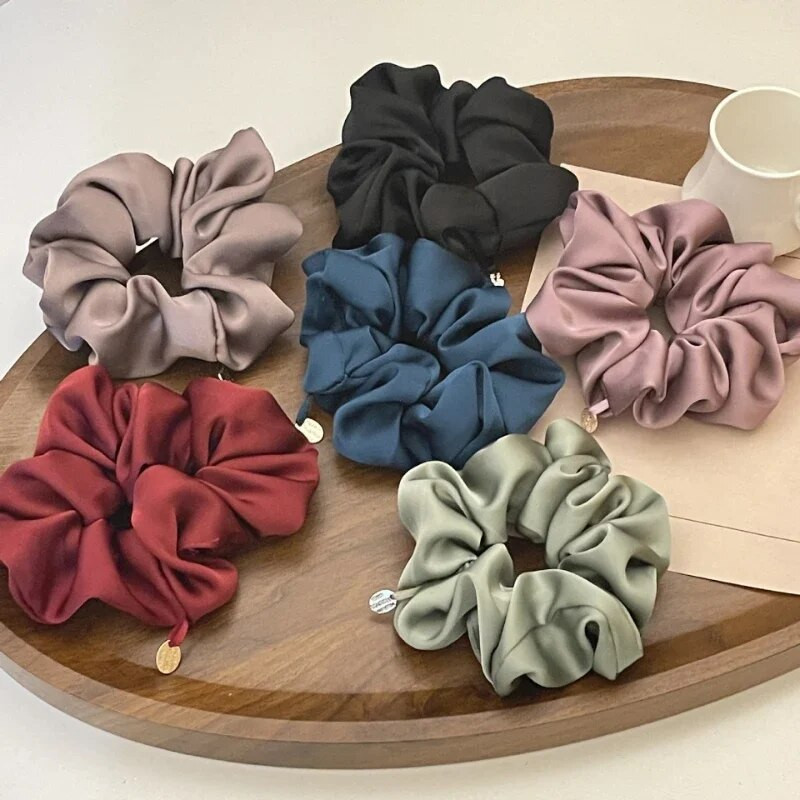 Satin Silk Hair Scrunchies Black Hair Saites Meitenēm un Sievietēm Scrunchie Vienkrāsains matu aksesuāri Scrunch matu sprādzes sievietēm