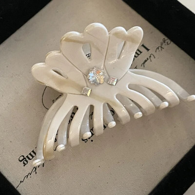 Γαλλικό εκλεκτό υψηλής ποιότητας κλιπ κούμπωμα λουλουδιών με θηλυκό στυλ Απλό και ευέλικτο μισοδεμένο κλιπ καρχαρία αξεσουάρ μαλλιών