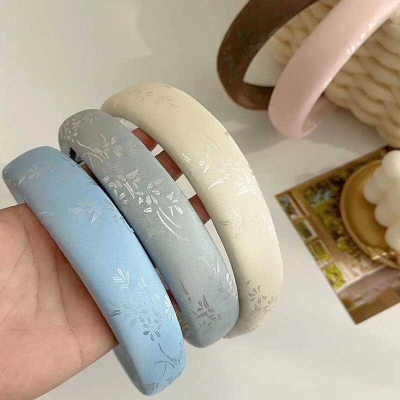 Jauna ķīniešu ziedu sūkļa galvas saite ar augstu galvaskausu ar platu malu galvassegu ar platu malu.