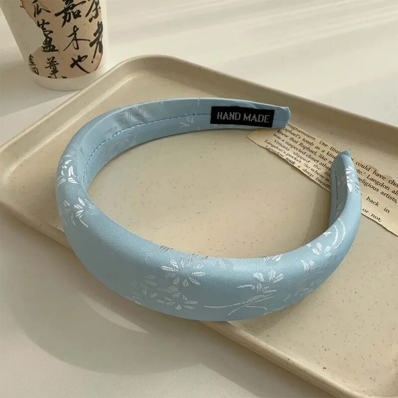 Jauna ķīniešu ziedu sūkļa galvas saite ar augstu galvaskausu ar platu malu galvassegu ar platu malu.