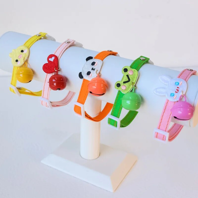 Itin mielas medvilninis kačių antkaklis nuo užspringimo, saugos sagtis Reguliuojamas naminių gyvūnėlių antkaklis Triušiui/varlei/Panda Big Bells Cats Priedai 1vnt.