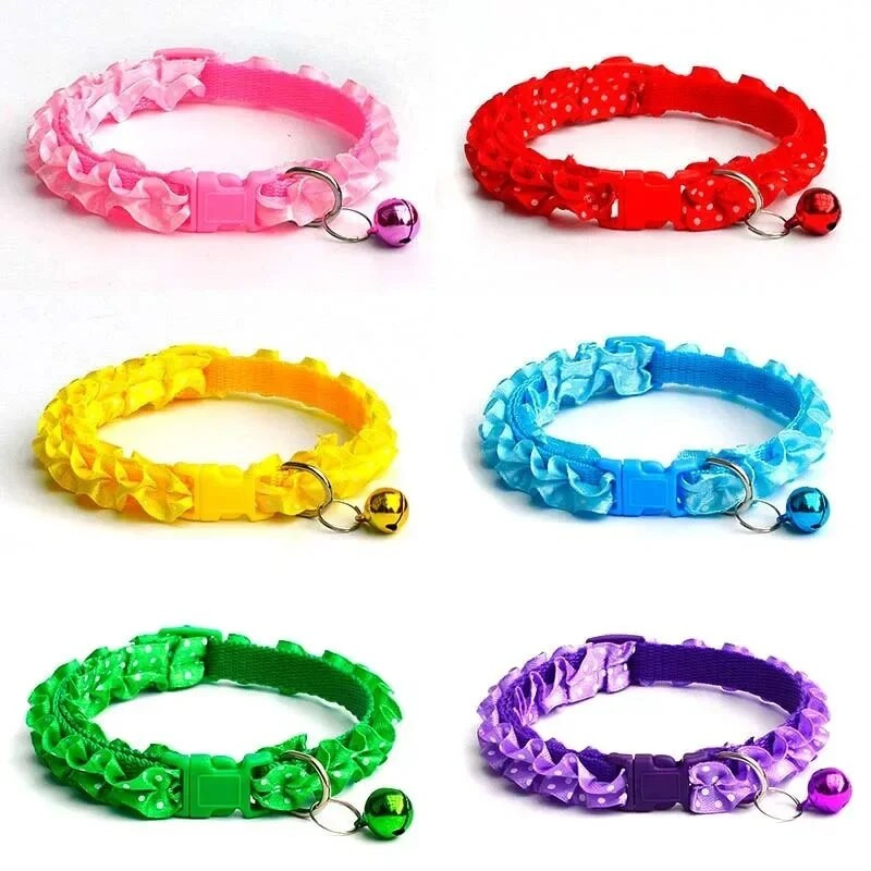 Χαριτωμένο δαντέλα Γλυκό κολιέ για κατοικίδια Κολιέ για σκύλους γάτας με μενταγιόν κουδούνι Ρυθμιζόμενο μικρό μεσαίο σκυλί Προμήθειες για κουτάβι Πόρπη ασφαλείας