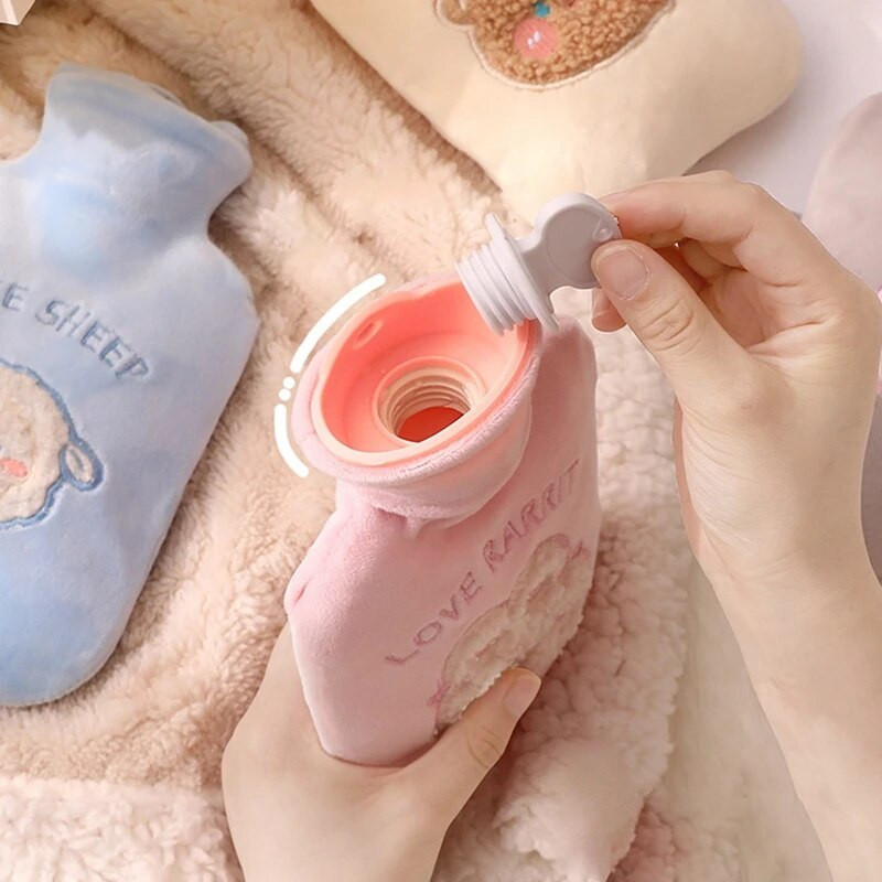Χαριτωμένη τσάντα για μπουκάλι ζεστού νερού για κορίτσια Λούτρινη θερμαντική συσκευή ώμου Θερμότερη συσκευασία χεριών Ζεστή κοιλιά Στιγμιαία ζεστή συσκευασία Χειμερινού μαξιλαριού θέρμανσης νερού