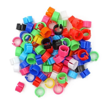 100Pcs No Number Birds Δαχτυλίδι με πόδια περιστεριών 10 χρωμάτων Εσωτερική διάμετρος 8mm Πλαστικό δαχτυλίδι με κλιπ περιστεριού Δαχτυλίδι ποδιών περιστεριών περιστεριών