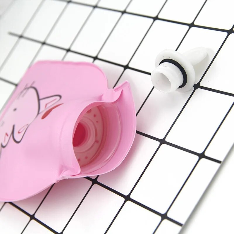 Επαναχρησιμοποιήσιμη χειμωνιάτικη θερμή θερμότητα Θερμοκρασία χεριών PVC μπουκάλια ζεστού νερού που γεμίζουν νερό Σακούλες ζεστού νερού για κορίτσια Θεραπεία ανακούφισης από το άγχος