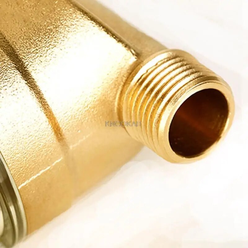 4 filtra za vodu s razdijeljenim ustima Prednji pročistač Bakreni olovni predfilter Povratno ispiranje Ukloni hrđu zagađivača Sedimentna cijev