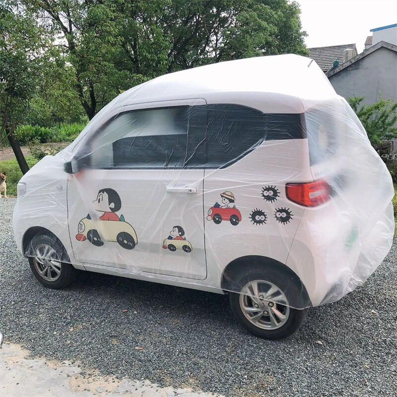 Caurspīdīgs automašīnas pārsegs Universal Car Cover Ūdensizturīgs Putekļu necaurlaidīgs Vienreizējās lietošanas automašīnas Pārvalki Izmērs M-XL Caurspīdīgi plastmasas automašīnu pārsegi