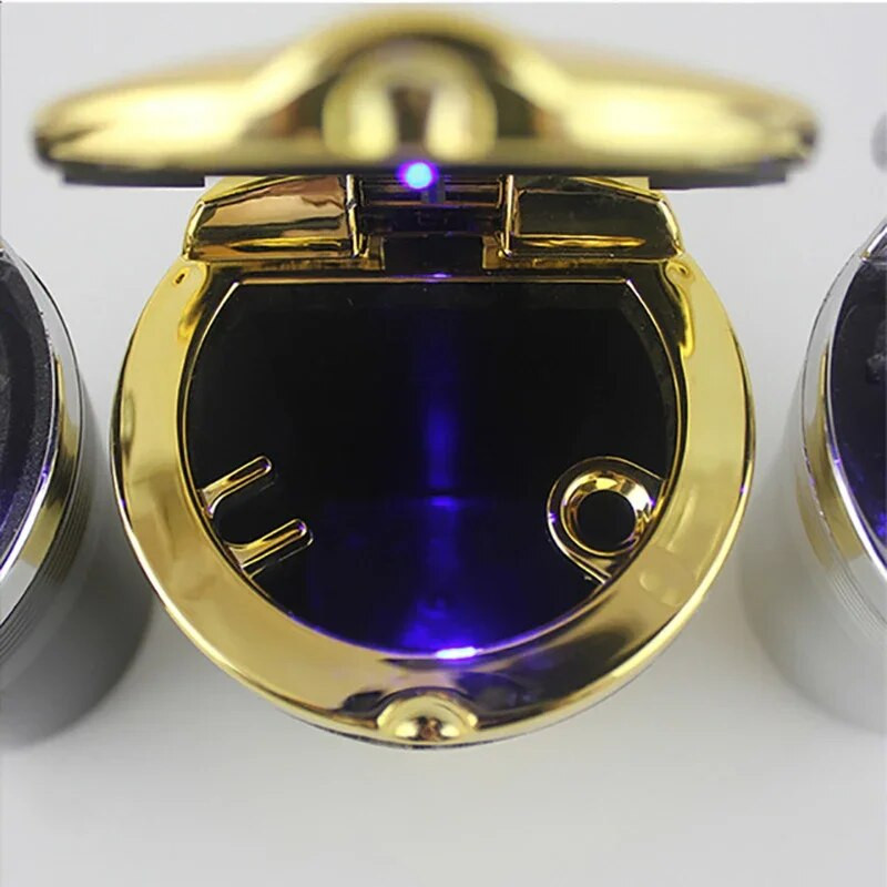 Autós hamutartó autós szemetes doboz Led lámpával, borítással Kreatív személyiség fedett autó az autó belsejében Többfunkciós autó kellék