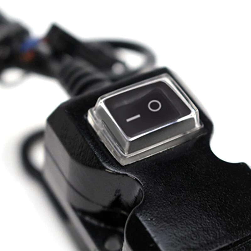 Motocikla lādētāja adaptera barošanas avota ligzda tālrunim Motocikla GPS MP4 Dual USB ports 12V ūdensizturīgs stūre