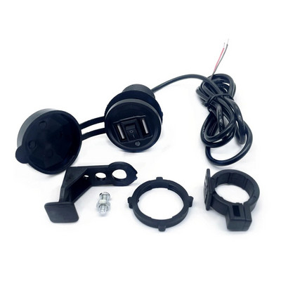 Motorkerékpár kettős USB kormánytöltő vízálló burkolattal, független kapcsolókkal Tápcsatlakozóaljzat mobiltelefonhoz