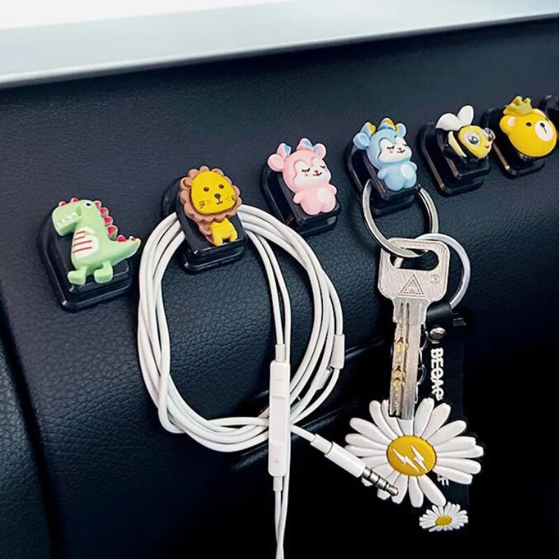 2Gb Karikatūras Auto āķi Jauki dzīvnieku rotājumi Salona organizators Informācijas paneļa piekarināmais turētājs Mazs āķis Auto piederumi