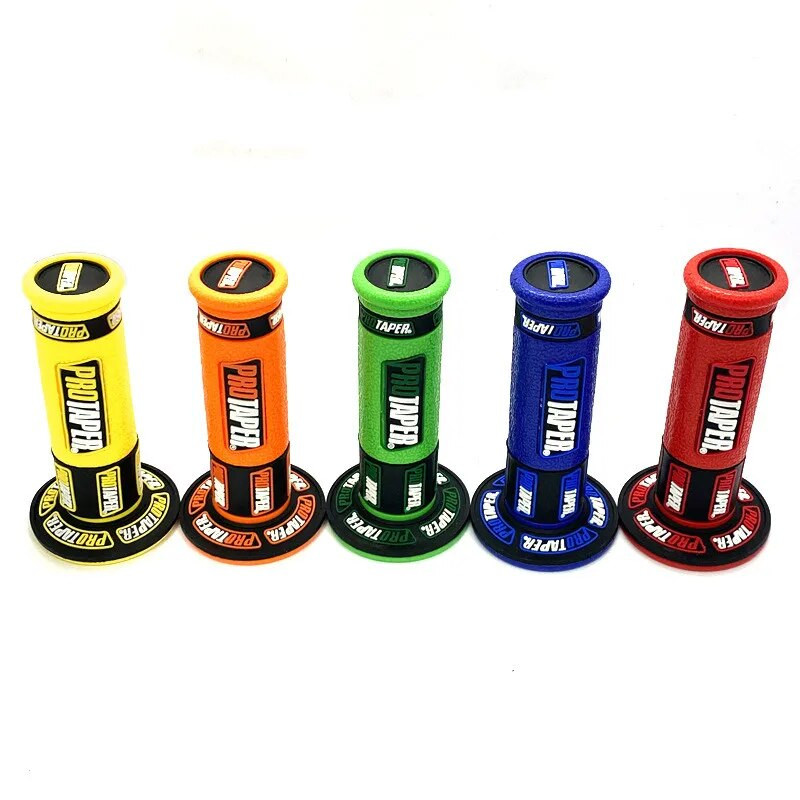 Pāra motocikla stūres moto modifikācijas piederumi 7/8 collu 22 MM universālie rokturi, gumijas apdares stūres pārsegs