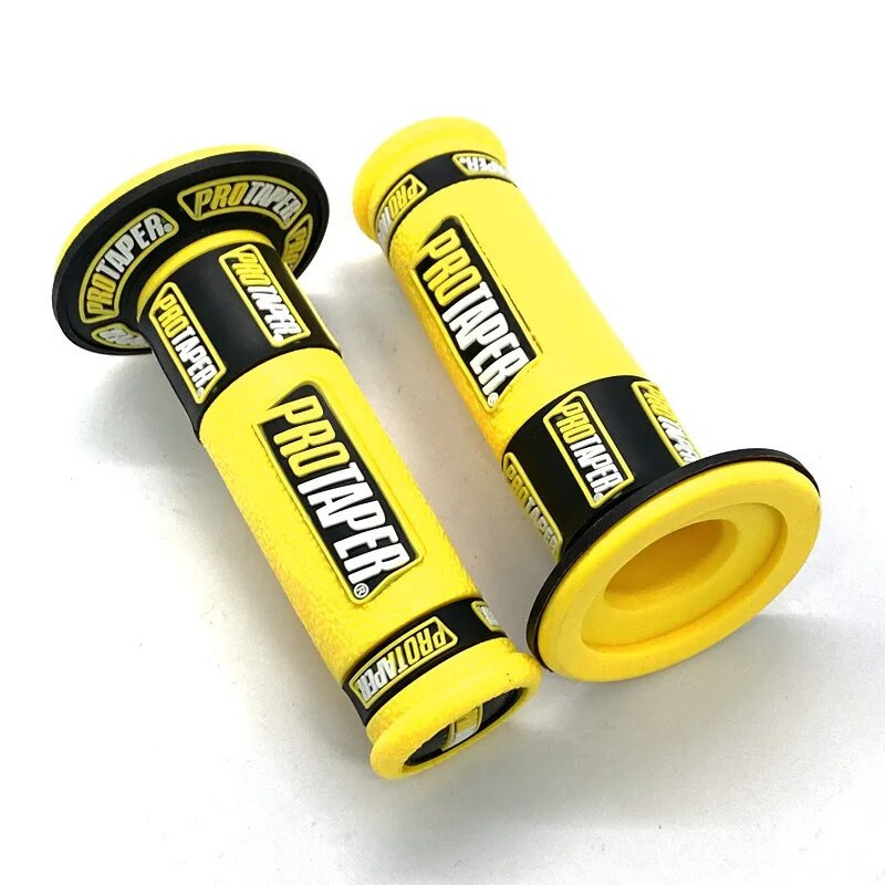 Pāra motocikla stūres moto modifikācijas piederumi 7/8 collu 22 MM universālie rokturi, gumijas apdares stūres pārsegs